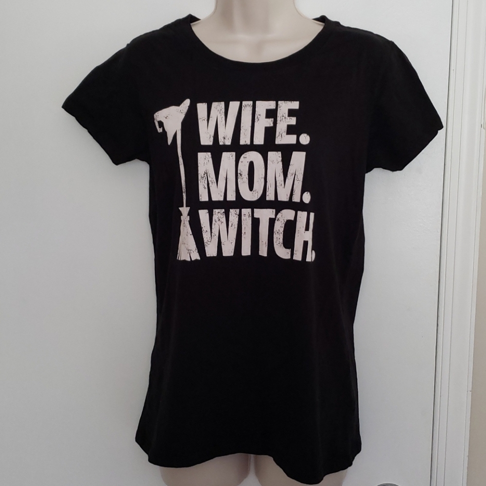Wife, Mom,  Witch, Shirt Size M
